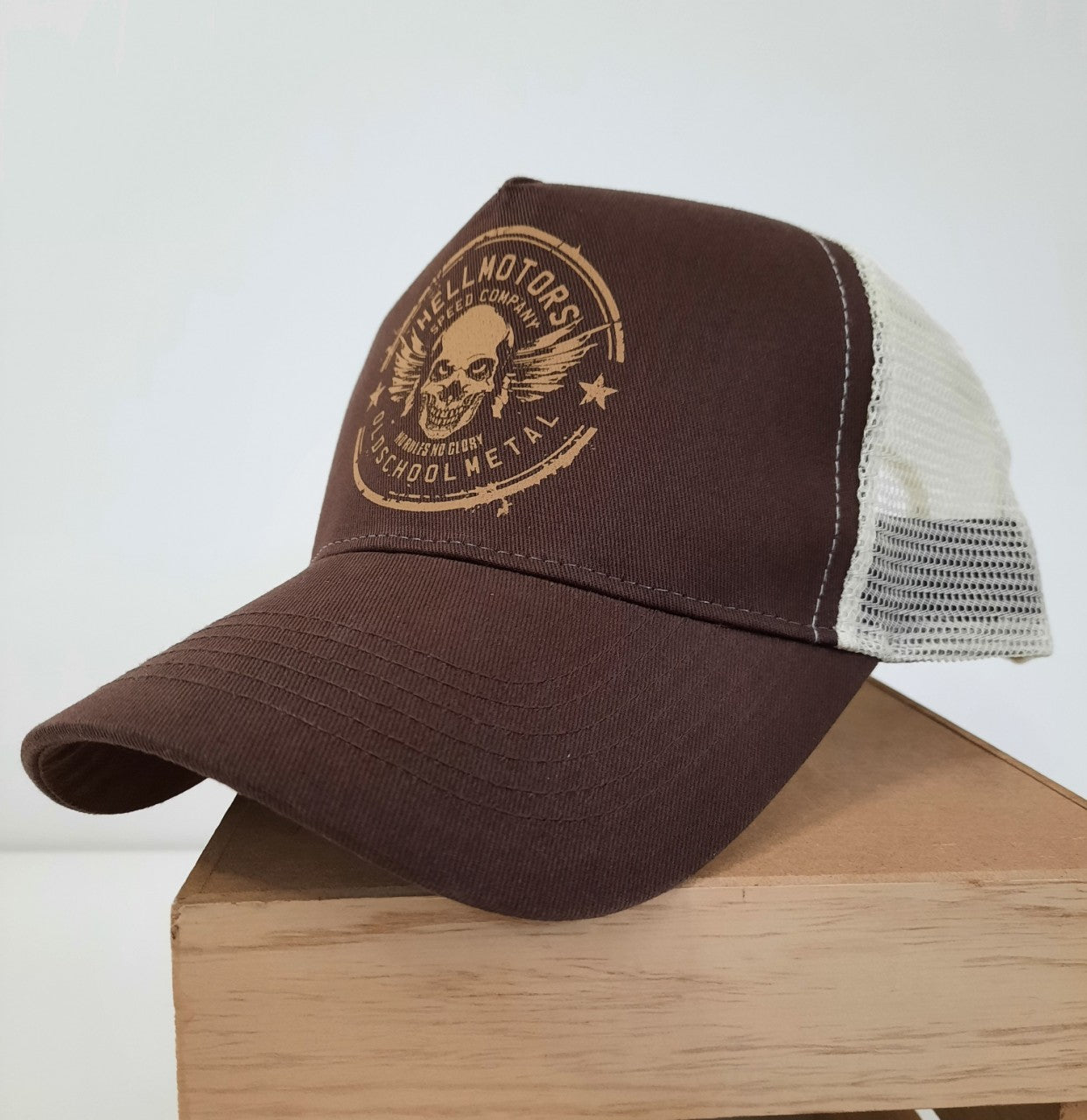 Metal Skull Trucker Cap chocolate